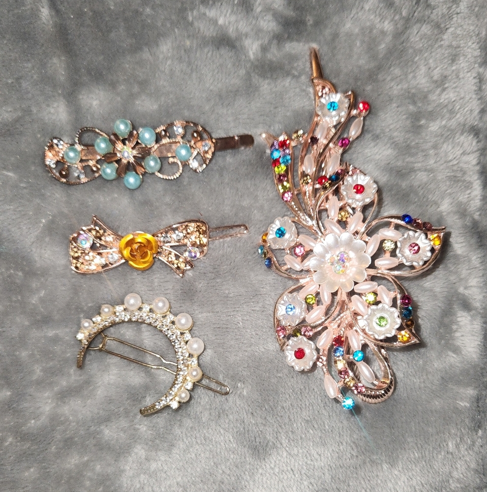 Bundle of a hair pins